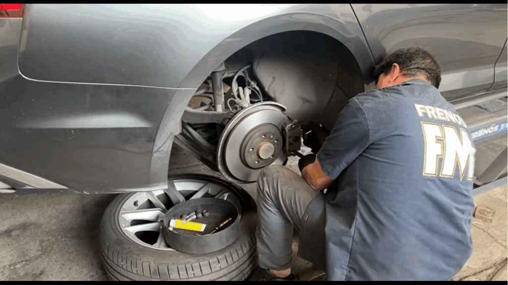 Cambio de balatas y sensor de desgaste Audi A5S