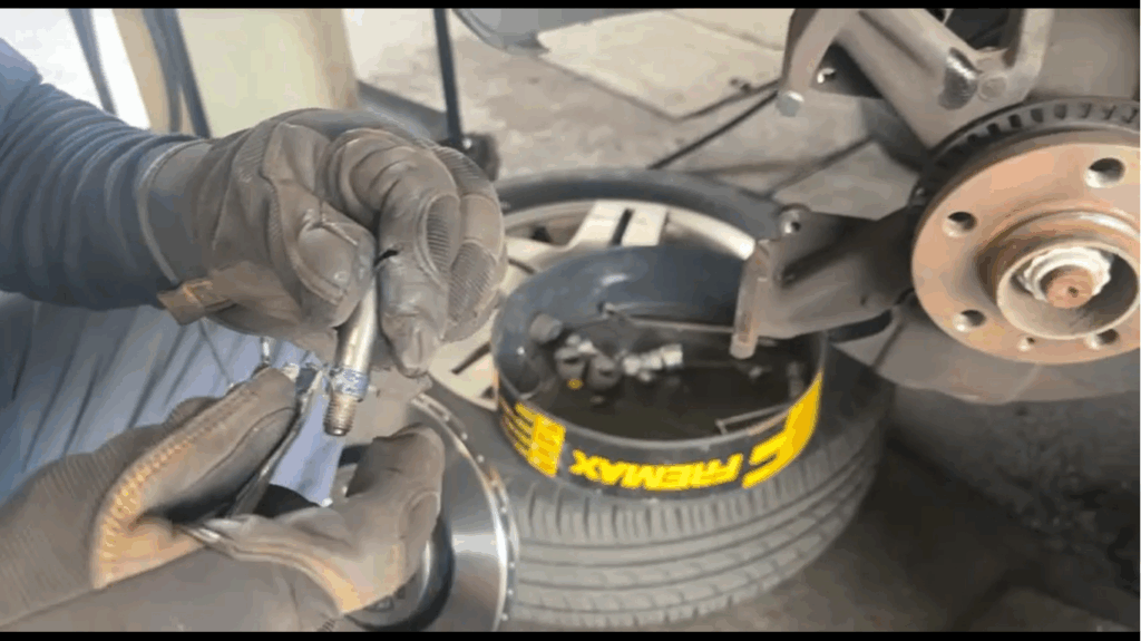engrasado de componentes del sistema de frenos para Golf