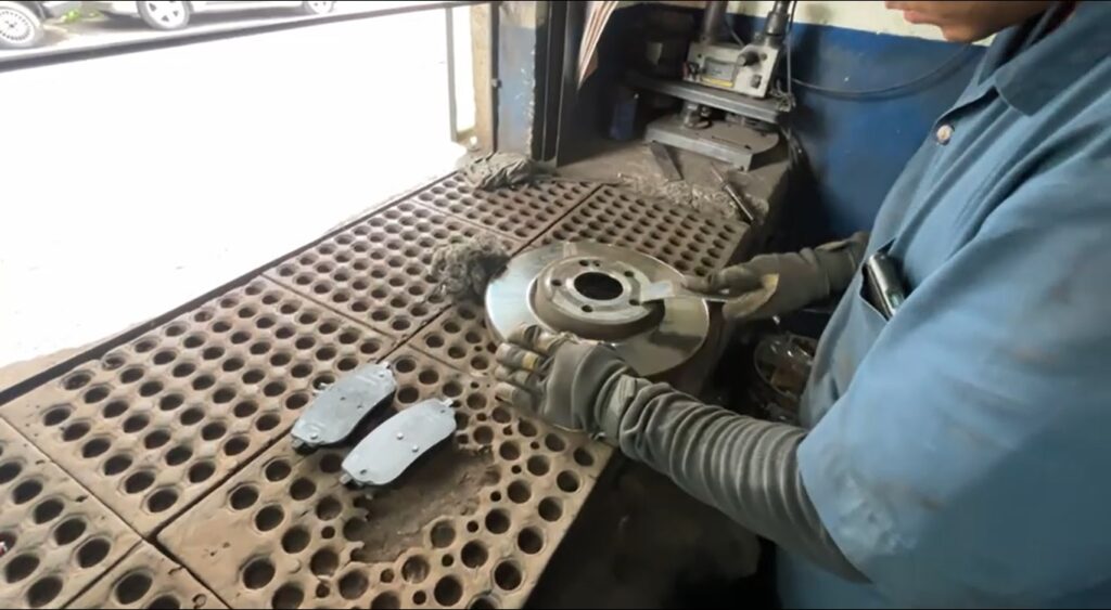 Limpieza de discos de frenos para Mercedes CLA200